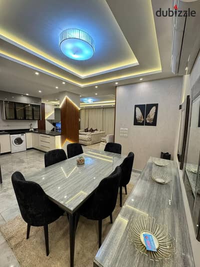 Luxury Apartment for Rent Beverly Hills Courtyard 3 Bedrooms Prime View