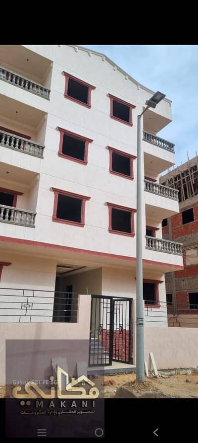 Own the best residential unit in the distinguished neighborhood, with an area of ​​280 square meters, second row from the green belt.