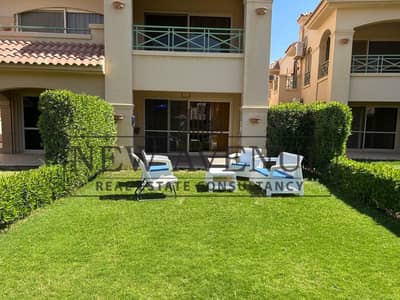 Ground chalet with garden in lavista gardens 2 bedrooms direct on pool second row sea sold with furniture and appliances