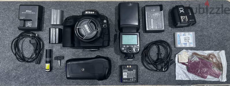 كاميرا Nikon D800E كاملة للبيع بعدة اضاءة كاملة