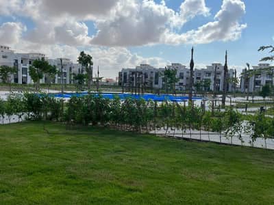 شاليه أرضي بحديقة استلام فوري تشطيب كامل 2 غرف نوم  2 حمام  فيو على حمام سباحة  مُشطب بالكامل في جايا