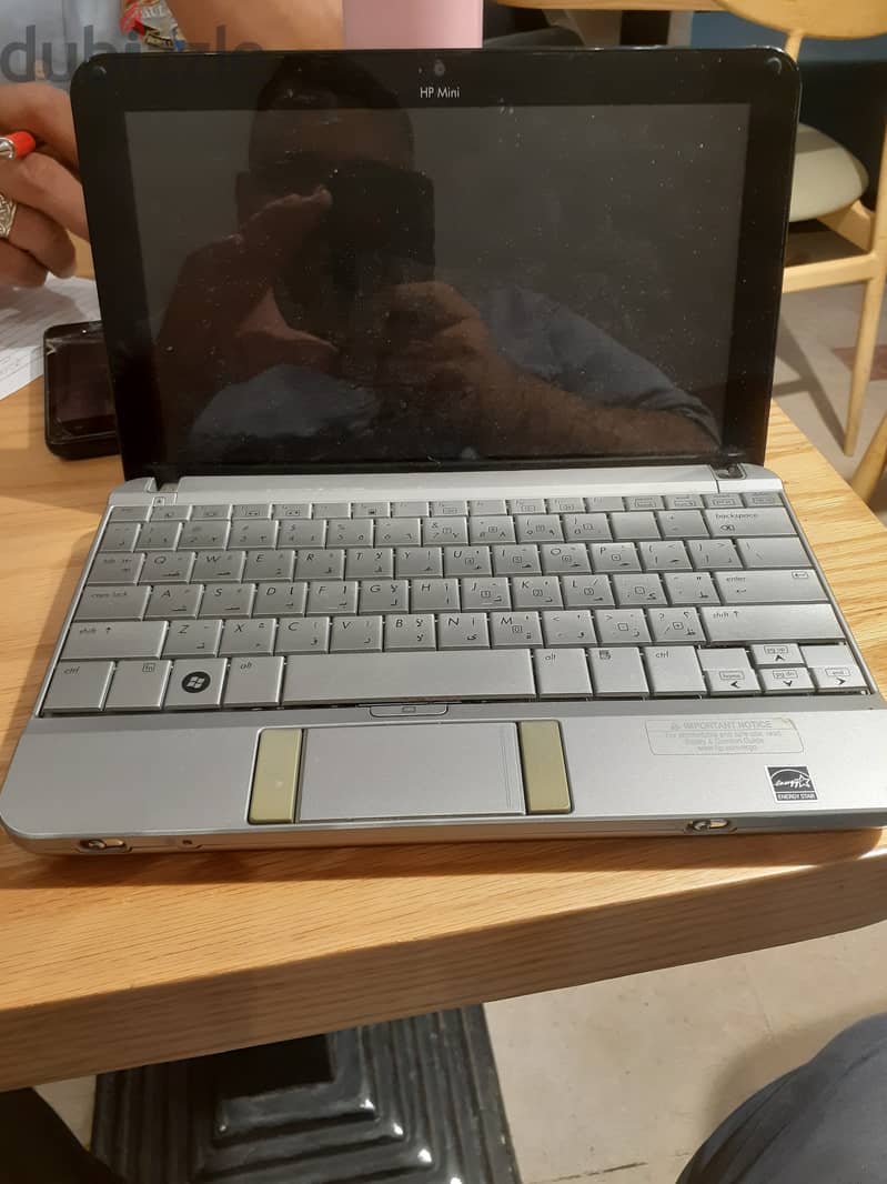 HP MINI 2140 GOOD CONDATION GOOD BATTERY 1