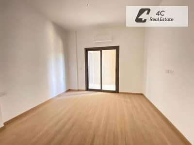 للبيع باقل اوفر ف الماركت شقه 160م تشطيب كامل بالتكيفات-المراسم فيفث سكوير view clubhouse جاهزه للمعاينه والسكن