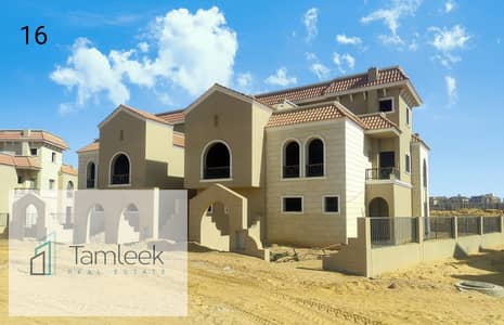 احسن فرصة لامتلاك تاون هاوس جاهز للاستلام داخل كمبوند المعادي فيو بمقدم 15% فقط وتقسيط المتبقي علي اطول فترة سداد