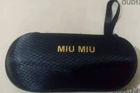 نظاره شمس miu miu سعر الواحده 300 ج قابل للتفاوض