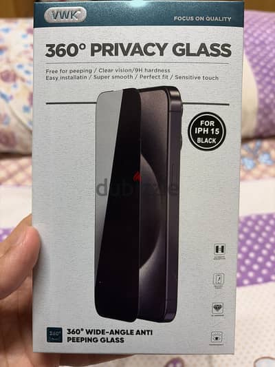 سكرين لي iphone 15 فاميه 360  ومن كل النواحي مش بتبين اي حاجه للجميك