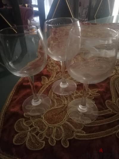 كاسات عدد ٣ فاخر