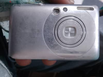ديجيتال كاميرا  digital camera