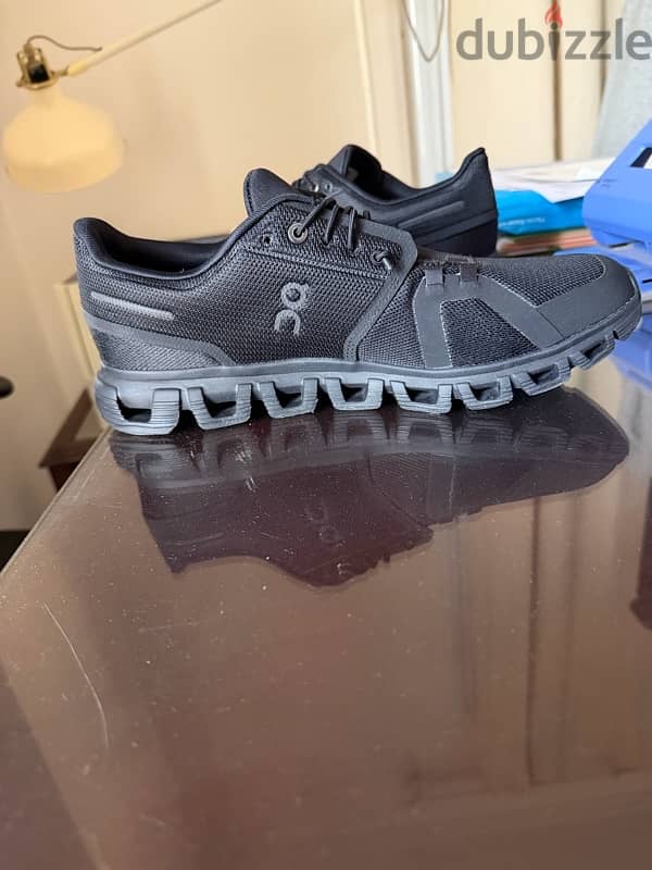 NEW all black on cloud 2