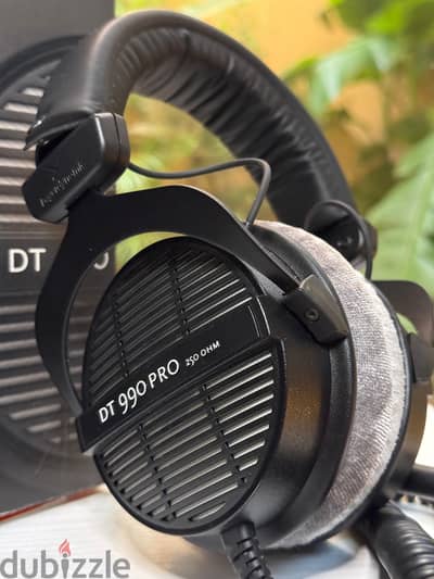 Beyerdynamic DT 990 Pro 250 ohm Studio Reference