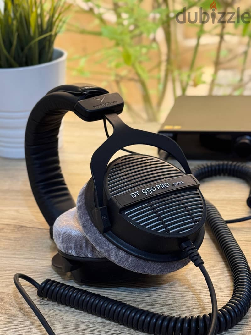 Beyerdynamic DT 990 Pro 250 ohm Studio Reference 2