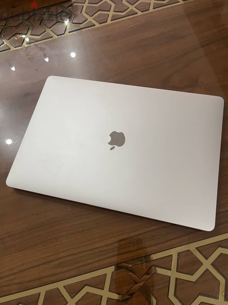 MacBook pro 2019 1