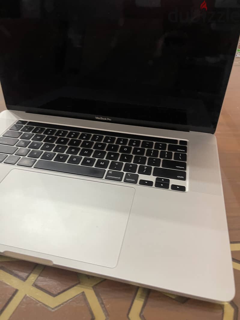 MacBook pro 2019 4