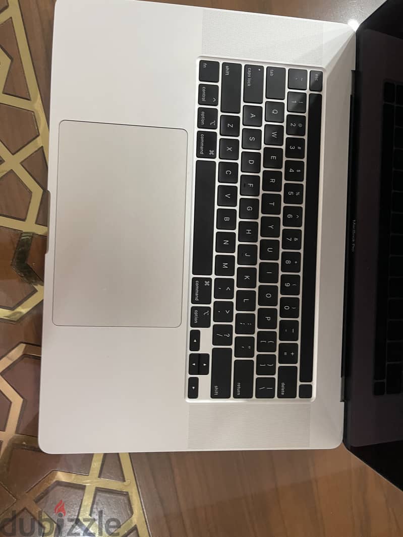 MacBook pro 2019 5