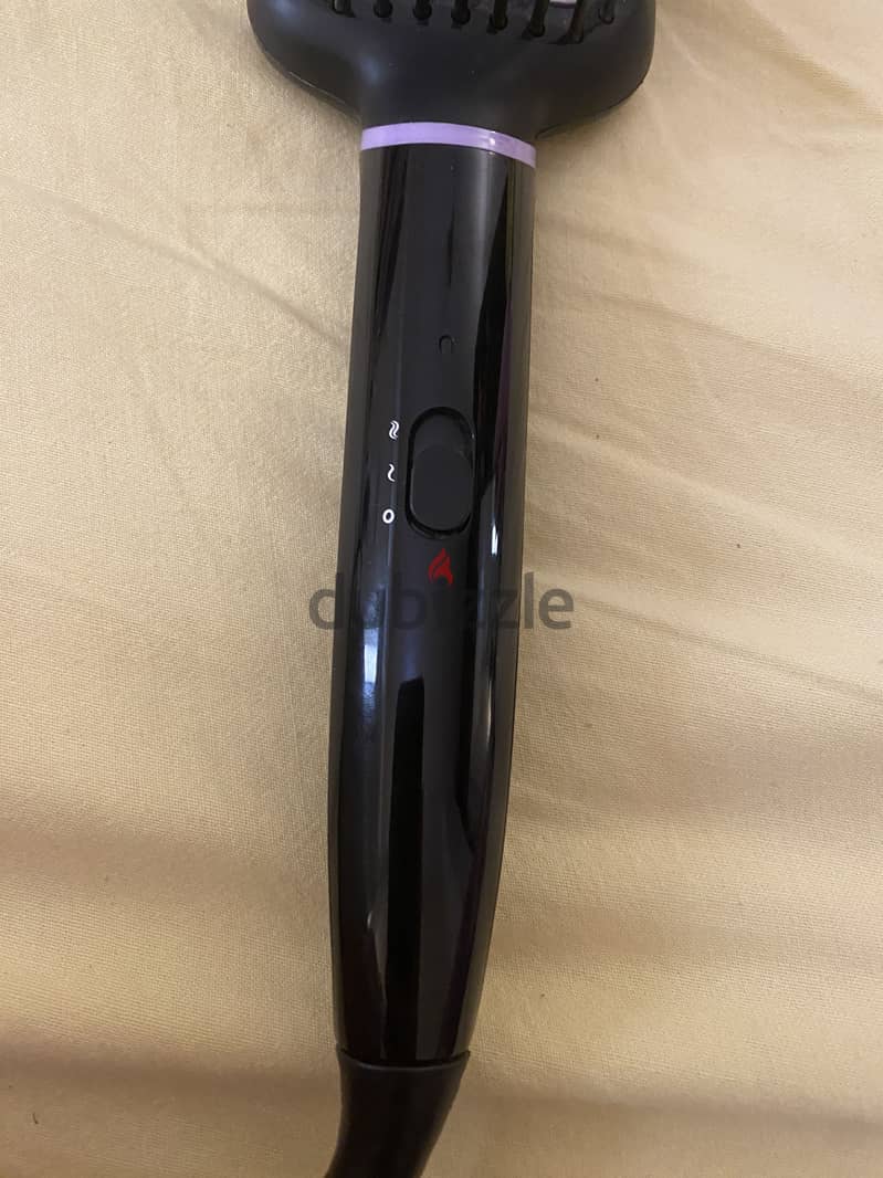 Phillips hot brush 2