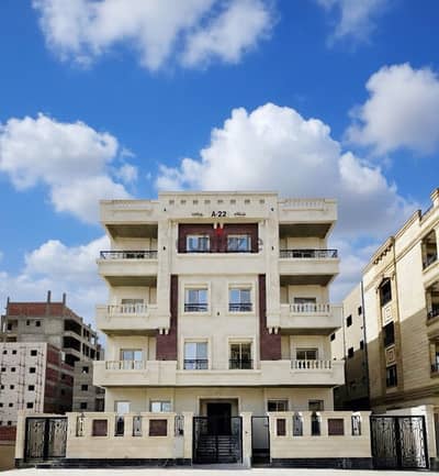 شقه للبيع في التجمع الخامس  بيت الوطن تاني نمره من الشارع من المالك