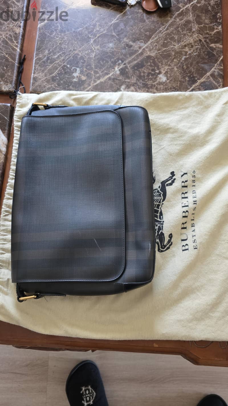 Burberry messenger bag 3