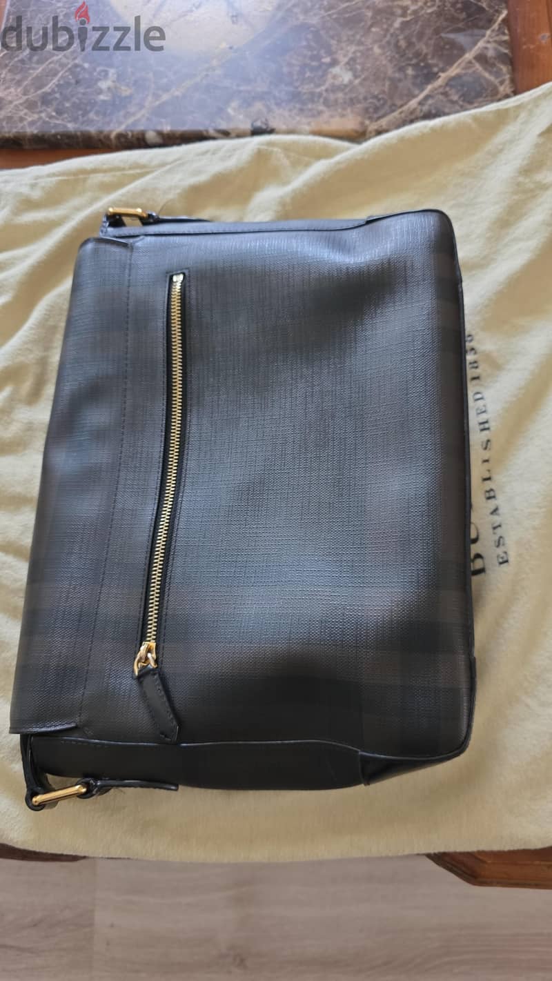Burberry messenger bag 4