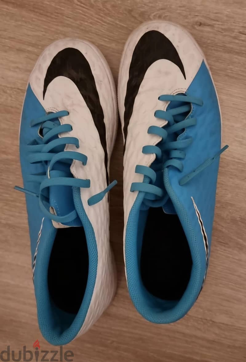 Nike indoor shoes 1
