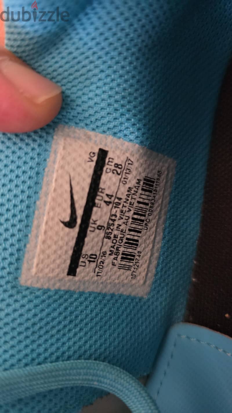 Nike indoor shoes 2