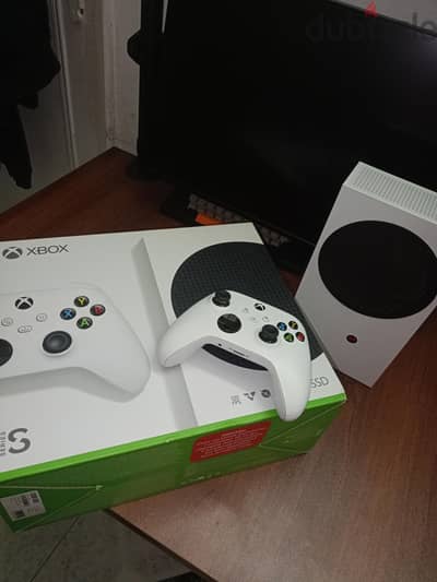 Xbox series S 512GB كسر زيرو متفتحتش من جوا