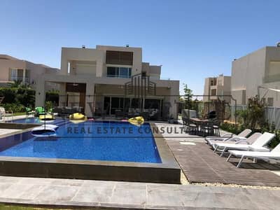 فيلا ستاند ألون تشطيب كامل ، بإطلالة مباشرة على الجولف ، مع حمام سباحة خاص ، في موقع مميز للغاية في هاسيندا باي Hacienda Bay
