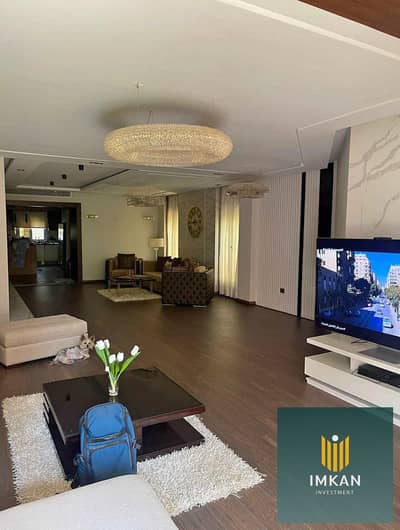Apartment for sale, finished with air conditioning and kitchen, in Al-Gar Al-Shorouk, with installments available in the Valori compound, overlooking