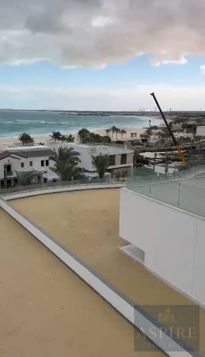 فيلا للبيع فيو كامل علي البحر في مراسي باي