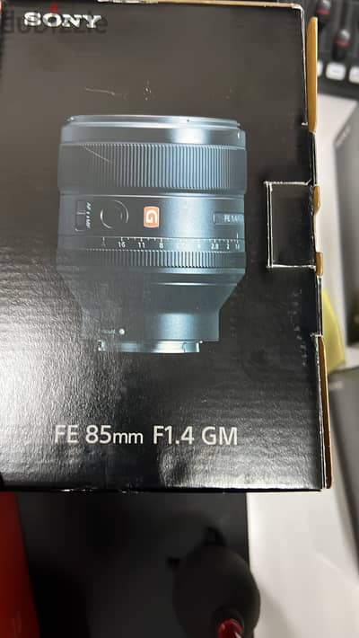 Sony 85mm f/1.4 —زيرو كرتونة مقفوله