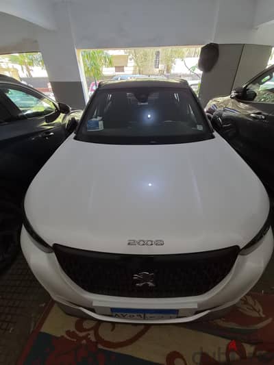Hardly Driven Peugeot 2008 GT Pearl
