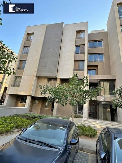 بموقع خيالي شقة متشطبة بالكامل بسعر مميز للبيع في كمبوند Palm Hills VGK - القاهرة الجديدة
