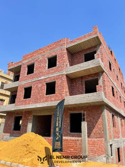 shaqat lilbaye fi alqaranfil 1 min almalik 33 / 5,000 Apartment for sale in Al Qarnafel 1, directly from the owner.