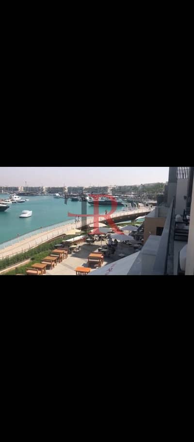 شاليه للبيع مباشرة على المارينا في مراسي مارينا 1 بالساحل الشمالي