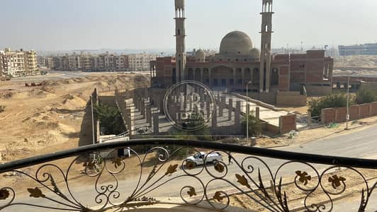 للبيع باللوتس الشماليه بالقرب من التسعين الشمالى