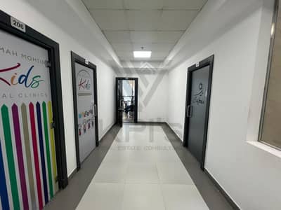 Administrative office for rent, 177 sq m, finished with air conditioning, with a garage, at the lowest price per meter in a prime location in Fifth Se