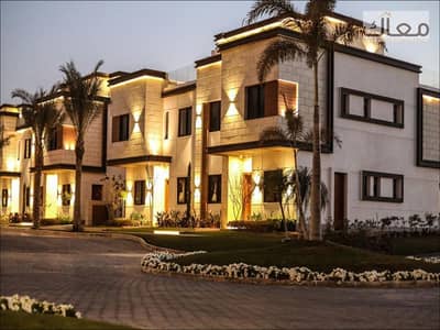 Corner Villa, Prime Location , Fifth Settlement Next To AUC And HydePark Overlocking Landscape
