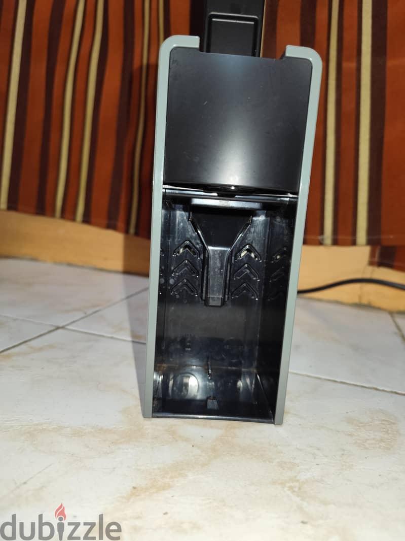 Nespresso machine essenza mini 2
