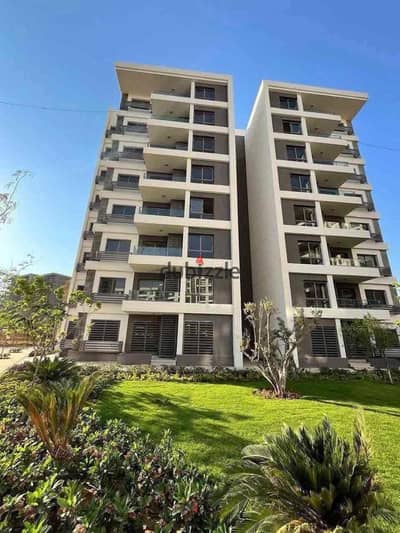 Apartment 131 meters in New City with a distinguished location and repeated floor near the club and an old reservation for 15 years