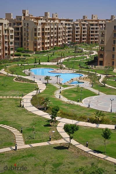 فرصة بجد شقة للبيع معها حصة بالجراج سوبر لوكس كمبوند جاردن هيلز 6اكتوبر قرب مول العرب
