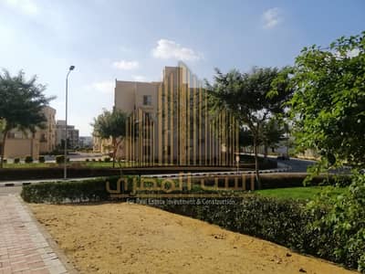 شقه للبيع فى كمبوند وصال فيوز امام الجامعه البريطانيه ومدينتى برايم لوكيشن