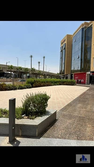 مكتب إداري للإيجار 100 متر في ايست ووك بموقع مميز بجانب Point 90 & Spot mall التجمع الخامس