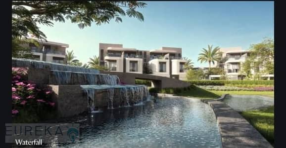 تفاصيل الفيلا المستقلة (Standalone) المساحة: 275 متر مربع.  عدد الغرف: 5 غرف نوم + غرفة للخادمة (Maid room).  عدد الحمامات: 3 حمامات.  الريسيبشن: قطعت