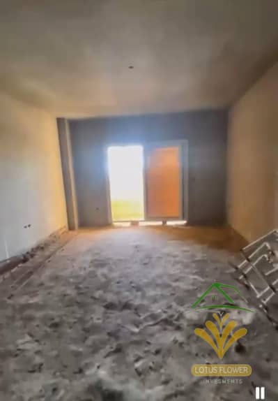 Apartment for sale 200m prime location in the northern lotus on the main northern Teseen street direct