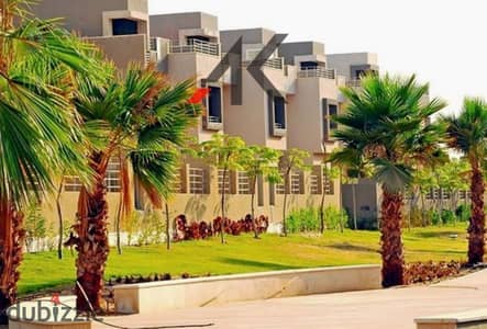 بموقع مميز فيلا مستقلة للبيع في بالم هيلز قطامية اكستنيشن - القاهرة الجديدة