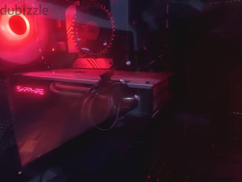 RX570 with the box 4