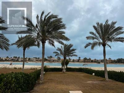 فيلا للبيع – مارينا 5 الساحل الشمالي  – موقع مميز أول صف مباشر على البحيرة الرملية نموذج سوسن معدل