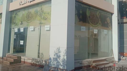 محل تجاري دور أرضي بابين 77 متر