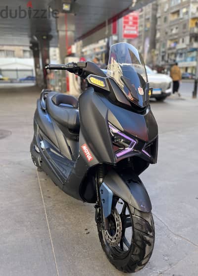 Scooter keeway Maximus
