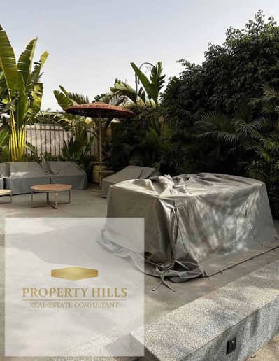 For sale a fully finished duplex in the garden, ready for delivery and viewing. A video is available, see the number.