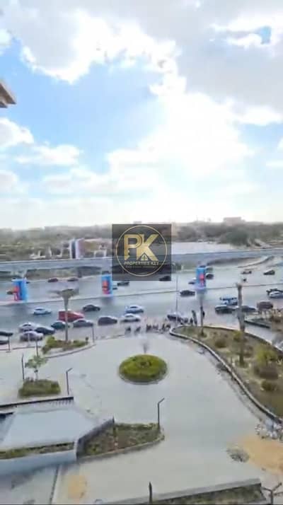 التسعين الجنوبي أمام الجامعة الأمريكية